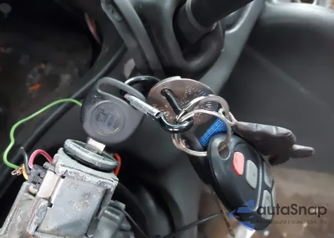 2003 Chevrolet Avalanche 1500 из США, поврежденный, VIN 3GNEK13T63G331989